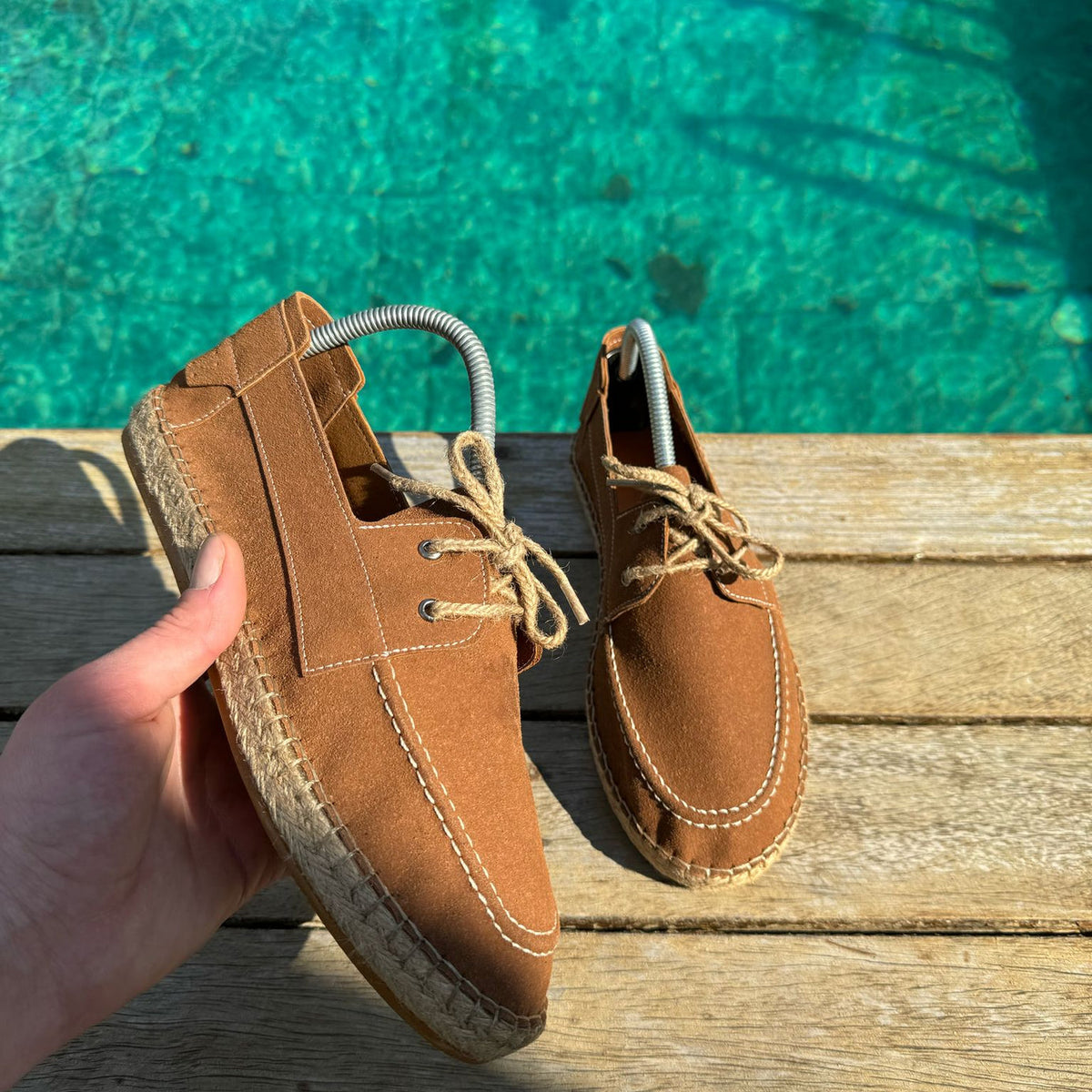 Loafers with laces